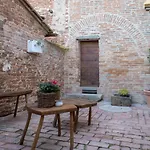 In Collegiata Bed and breakfast
